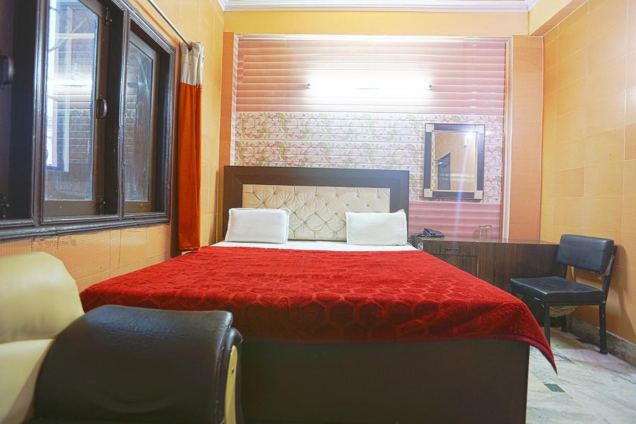 Spot On 43436 Hotel Mannat Spot Moradabad Exteriör bild