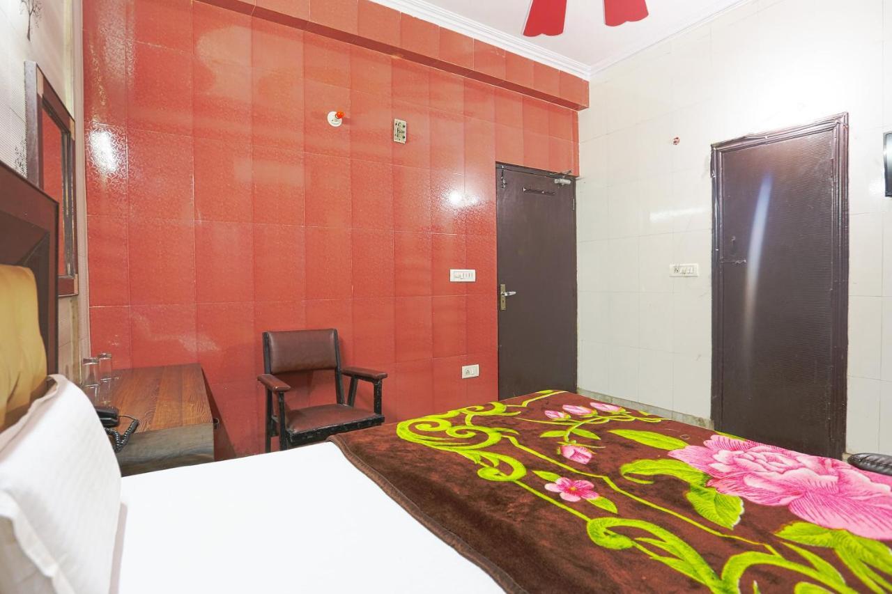 Spot On 43436 Hotel Mannat Spot Moradabad Exteriör bild