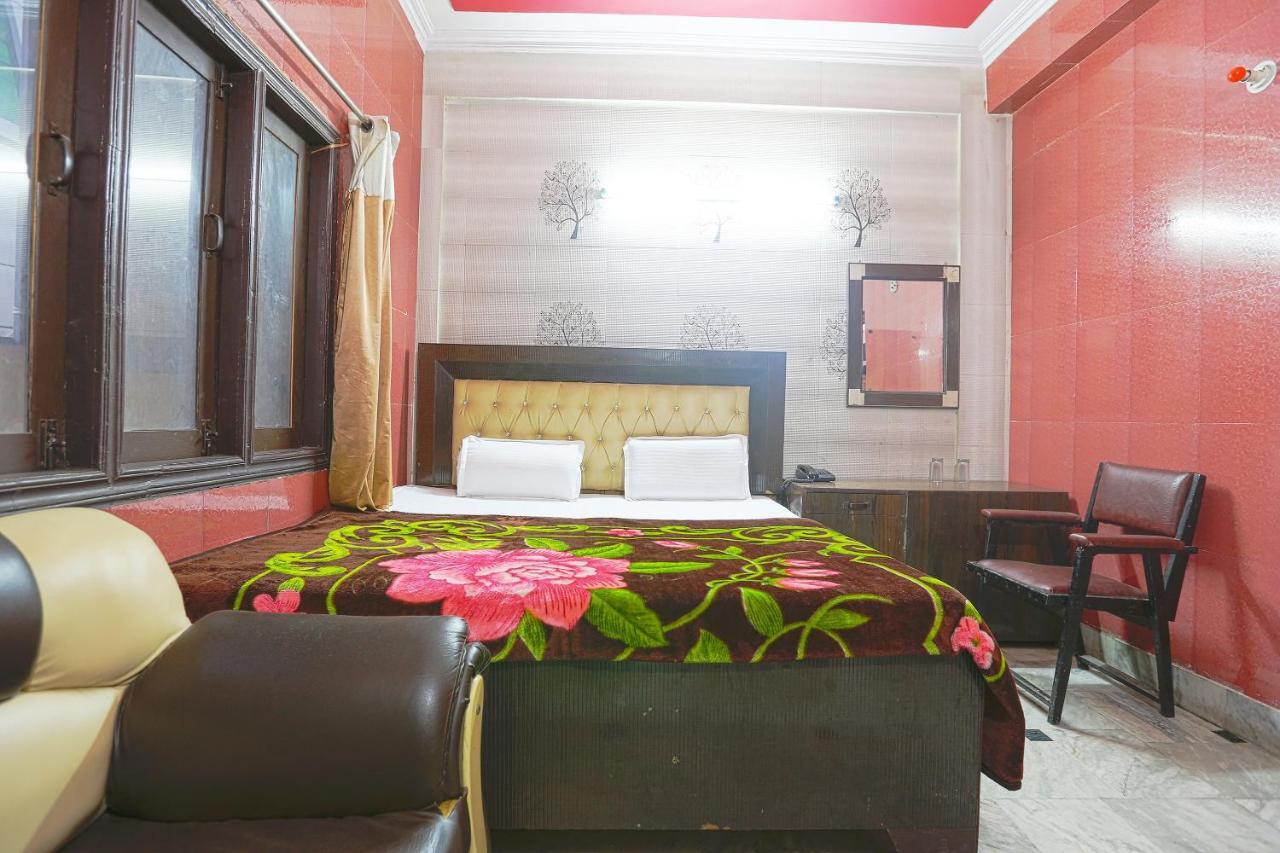 Spot On 43436 Hotel Mannat Spot Moradabad Exteriör bild