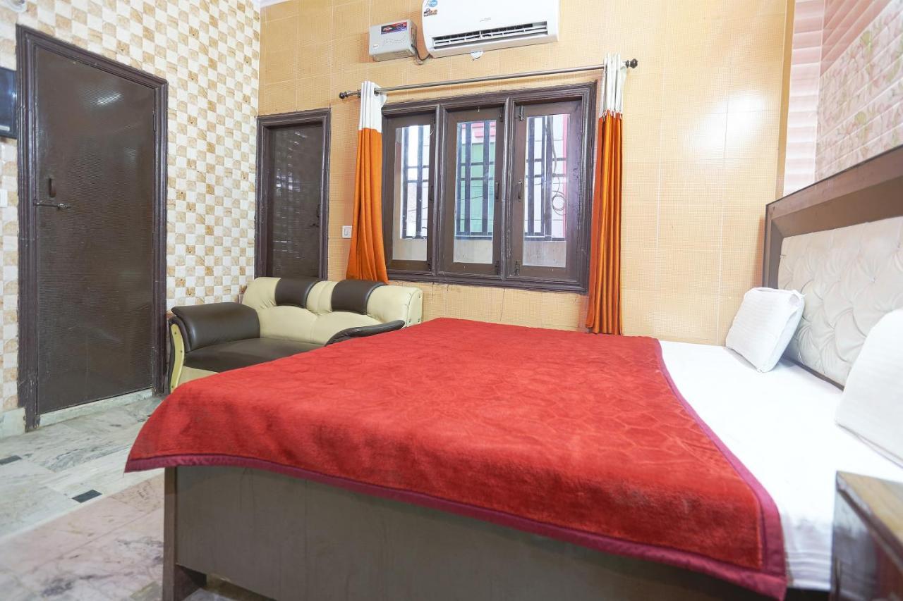 Spot On 43436 Hotel Mannat Spot Moradabad Exteriör bild